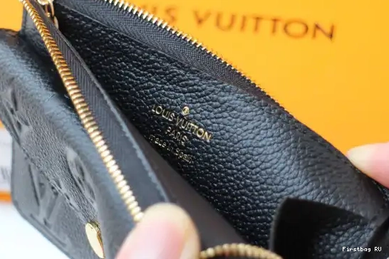 First bag VERSO RECTO VUITTON CARD HOLDER LOUIS 0523